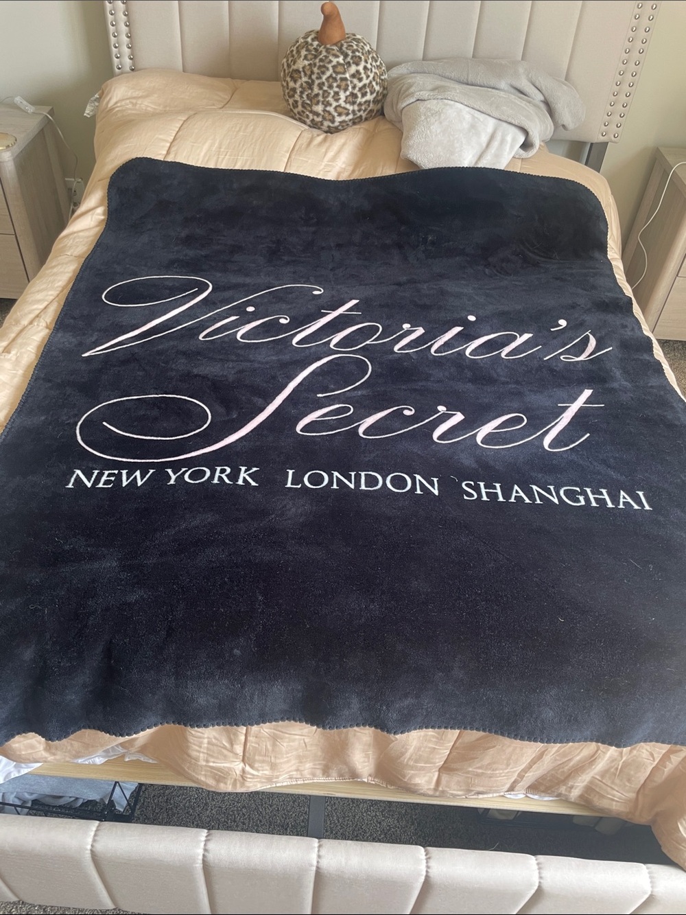 Victoria's Secret Black Plush Logo Throw vintage Y2K